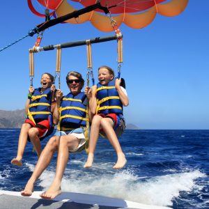 Parasailing in Dubai