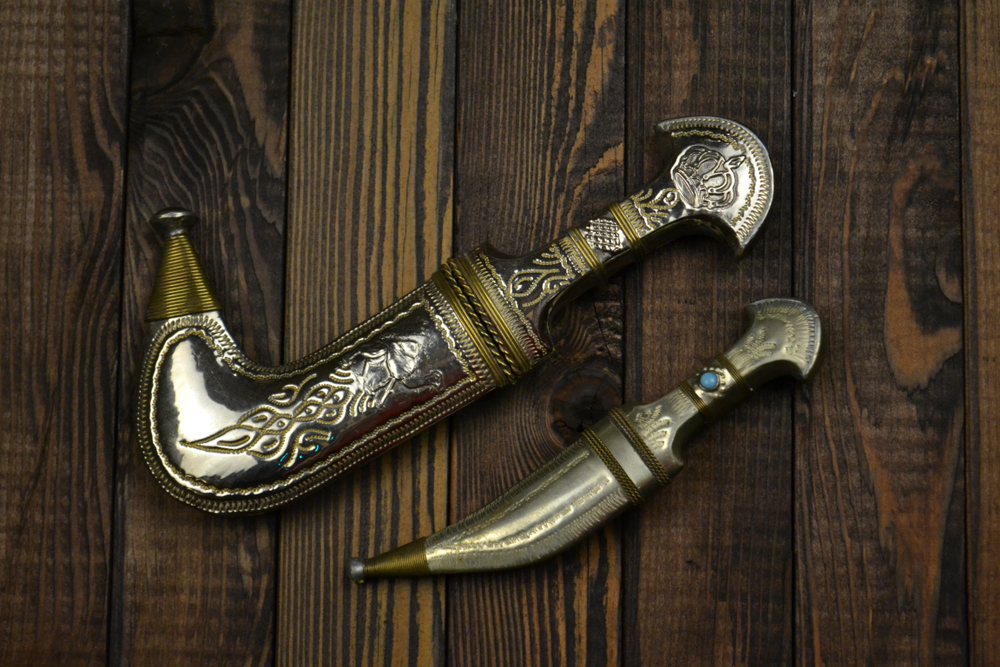 best things to buy in Dubai - khanjar (dagger)