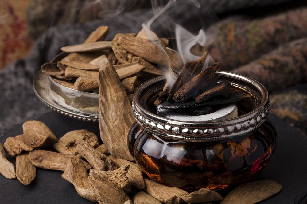 best things to buy in Dubai - oudh and bakhoor